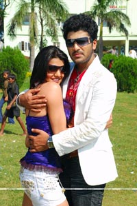 Mohan Babu, Ramya Krishna, Sharwanand, Tashu Kaushik, Surveen Chawla