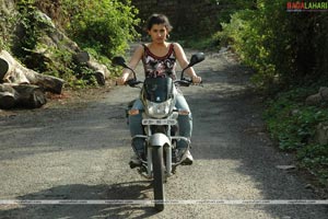 Archana/Veda, Thriller Manju