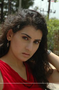 Archana/Veda, Thriller Manju