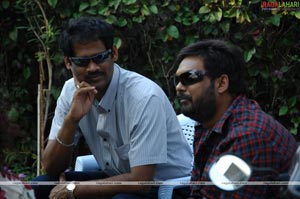 Ek Niranjan Working Stills