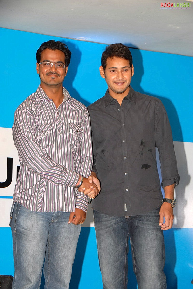 Mahesh Babu @ Univercell