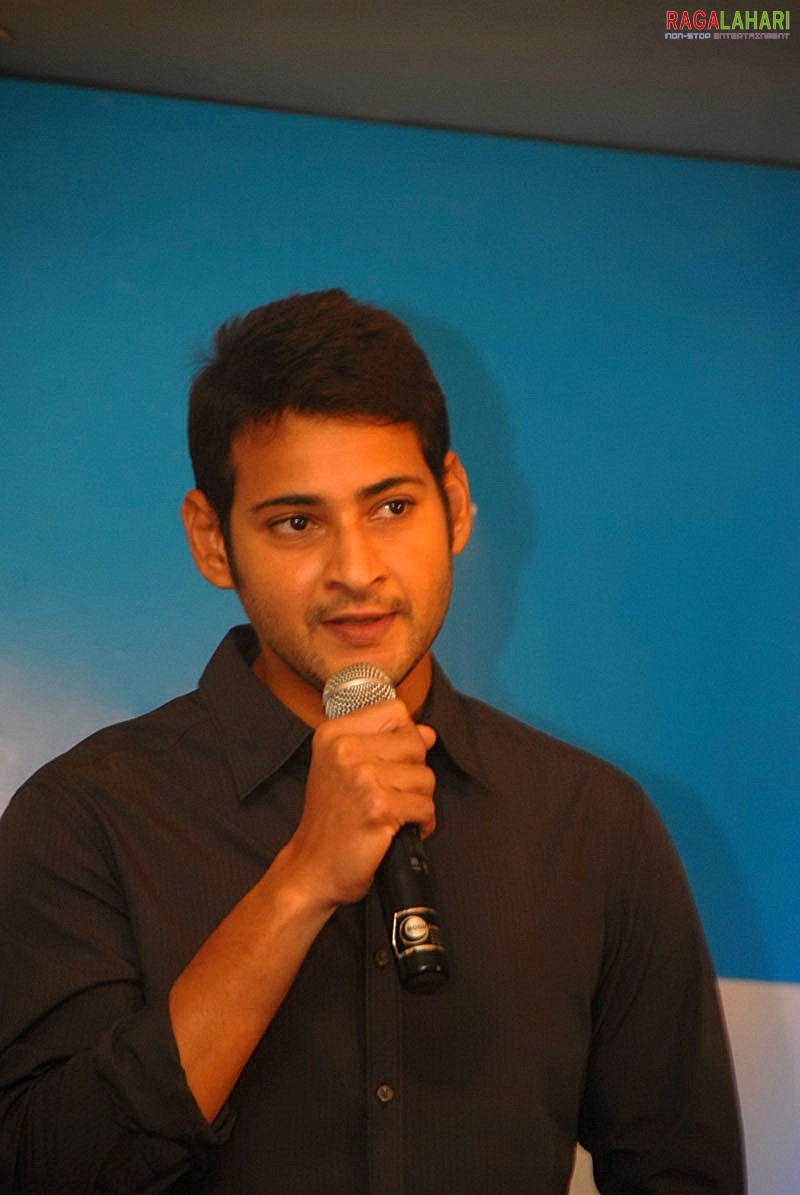 Mahesh Babu @ Univercell