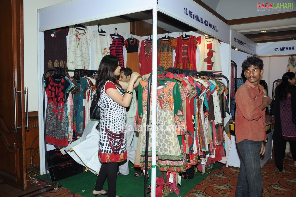 Asmita Marwa's Melange Exhibition cum Sale