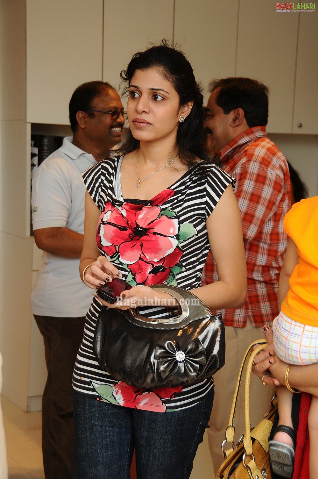 Richa Gangopadhyay at Neeru's, Hyderabad