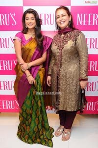 Neeru's Dilsukhnagar Outlet Launch