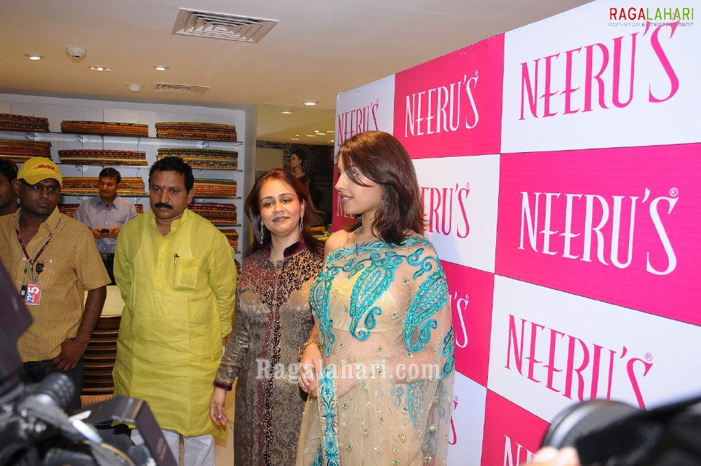 Richa Gangopadhyay at Neeru's, Hyderabad