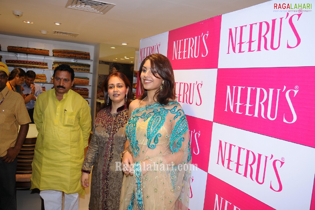 Richa Gangopadhyay at Neeru's, Hyderabad