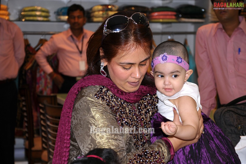 Richa Gangopadhyay at Neeru's, Hyderabad