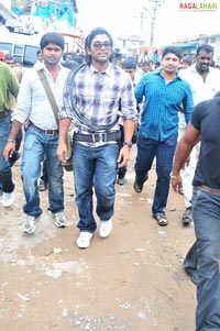 Allu Arjun in Slum Areas