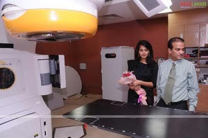 Anushka at Cancer Hospital
