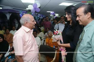 Anushka at Cancer Hospital