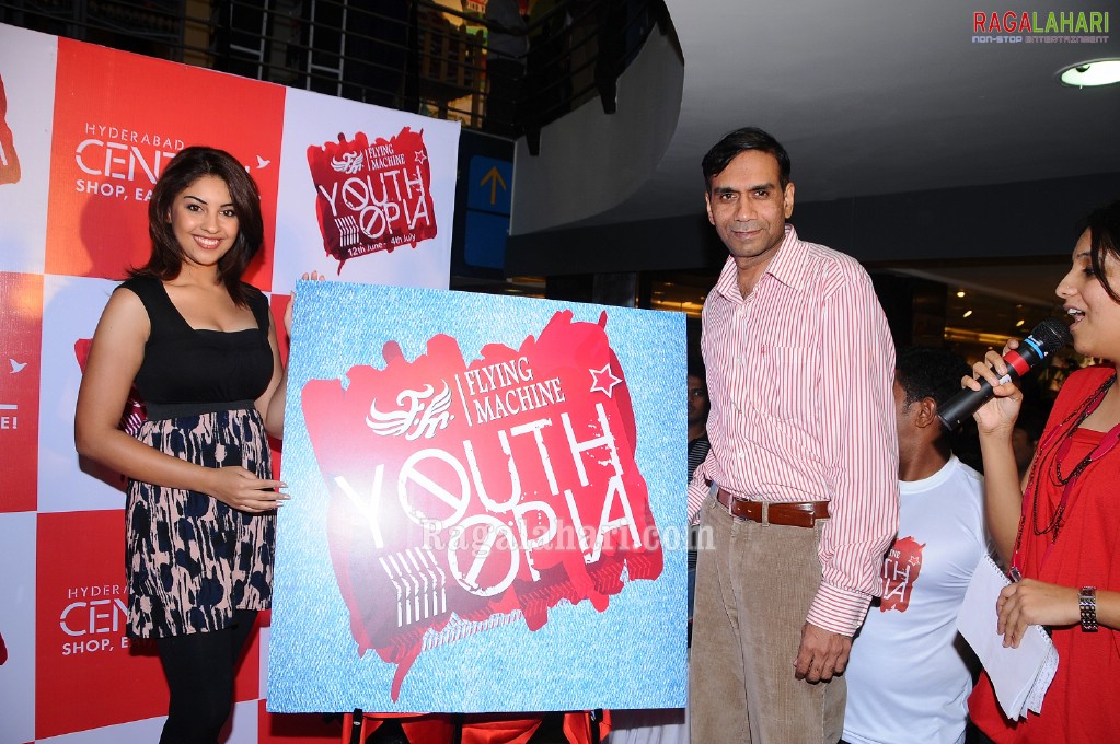 Richa Gangopadhyay Launches Flying Machine's Yuthopia Fest Logo at Hyderabad Central