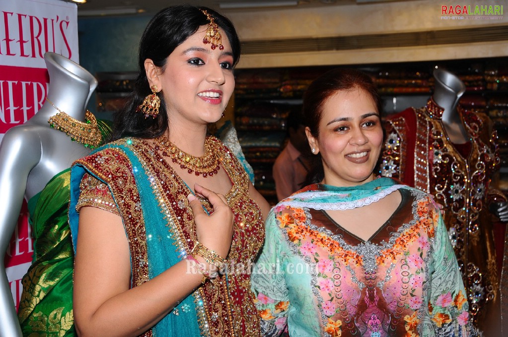 Sanjana, Shanthi Rao at Neeru's Bridal Collection 2010