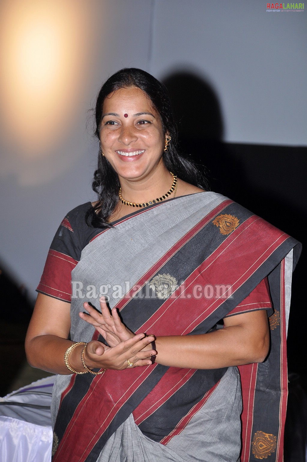 Sraddha Arya @ ‘I am a Survivor’ programme at Apollo Hospitals in Hyderabad.