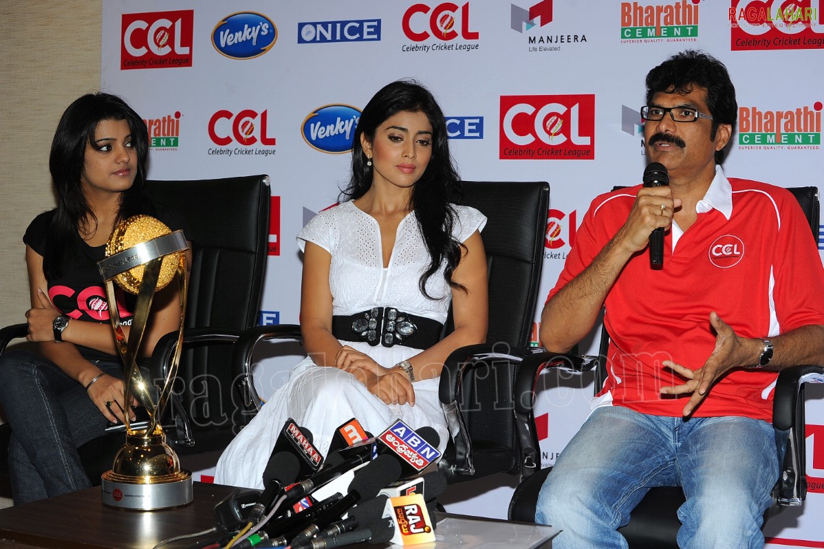 Celebrity Cricket League Trophy Launch