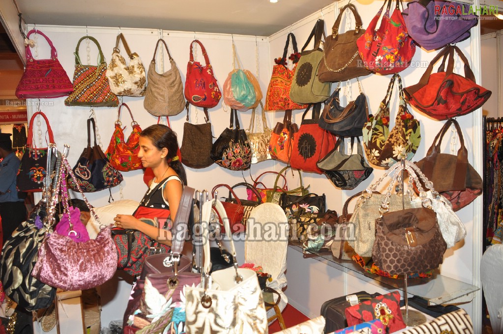 Saloni Launches D'sire Exhibition at Taj Krishna