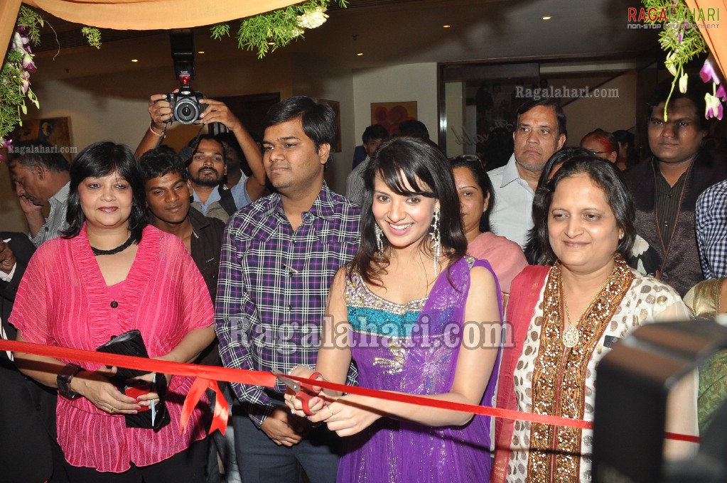 Saloni Launches D'sire Exhibition at Taj Krishna