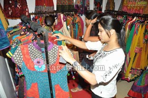 Saloni Launches Desire Exhibition at Taj Krishna