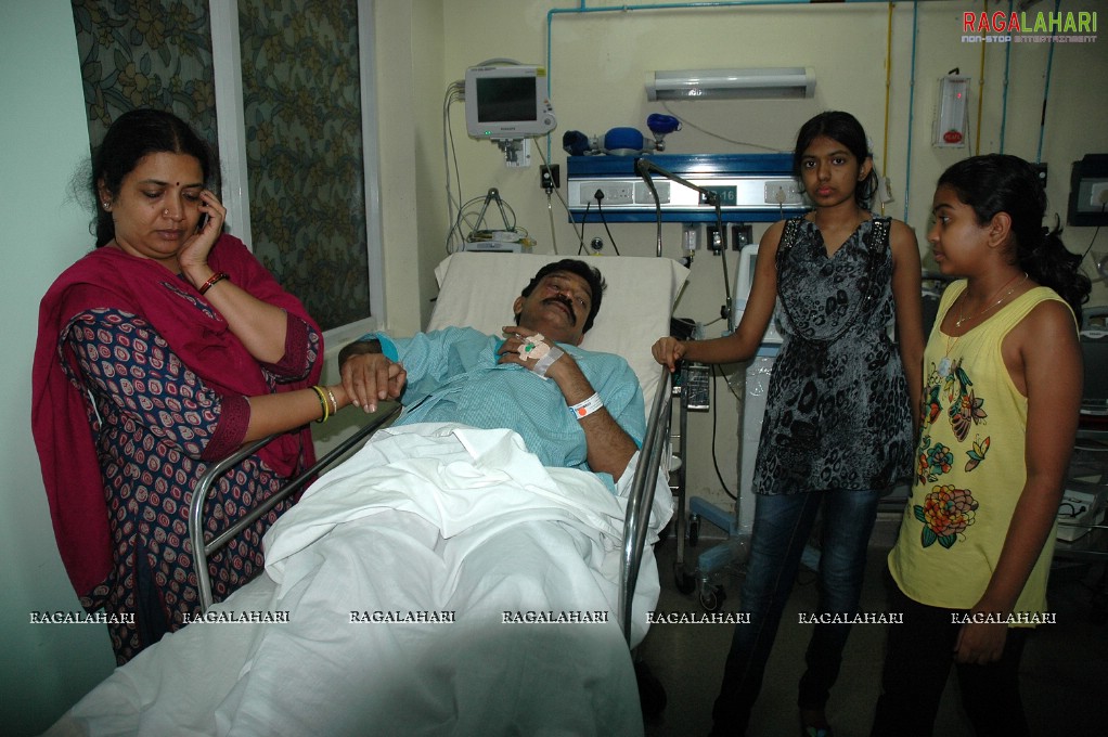 Rajasekhar in Chennai Apollo Hospital