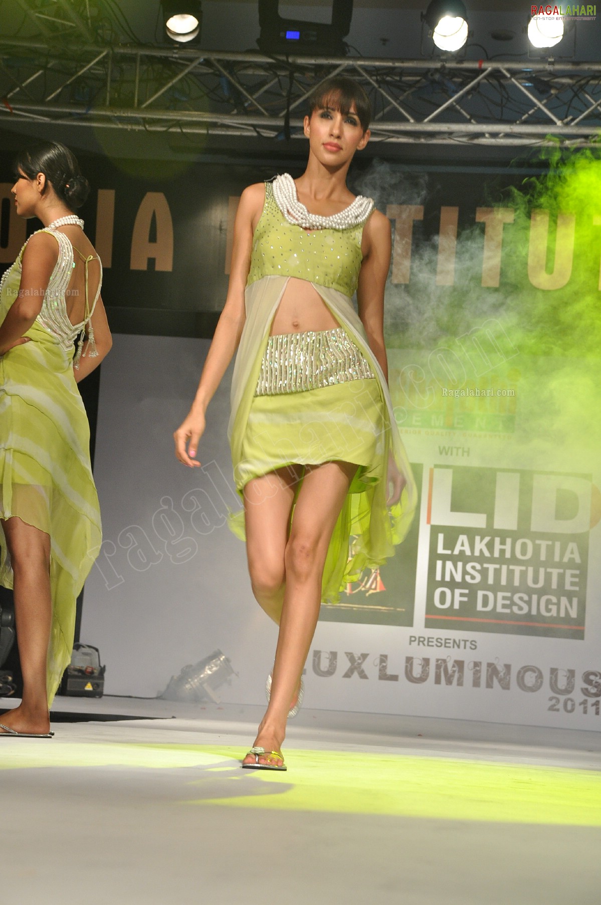 LID's Mega Fashion Show Luxluminous 2011