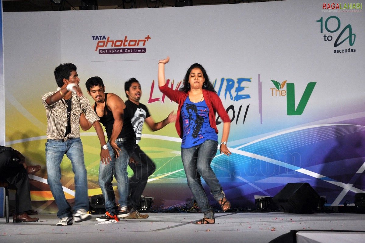 'Livewire 2011' Rocks Ascendas Parks