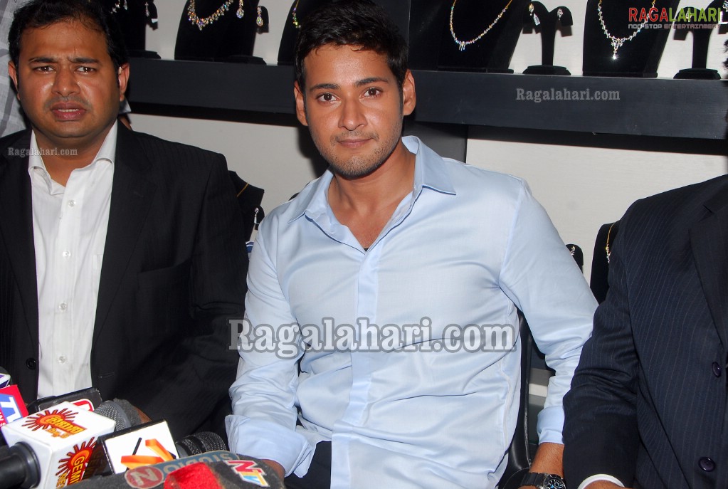 Mahesh Babu launches Jos Alukkas