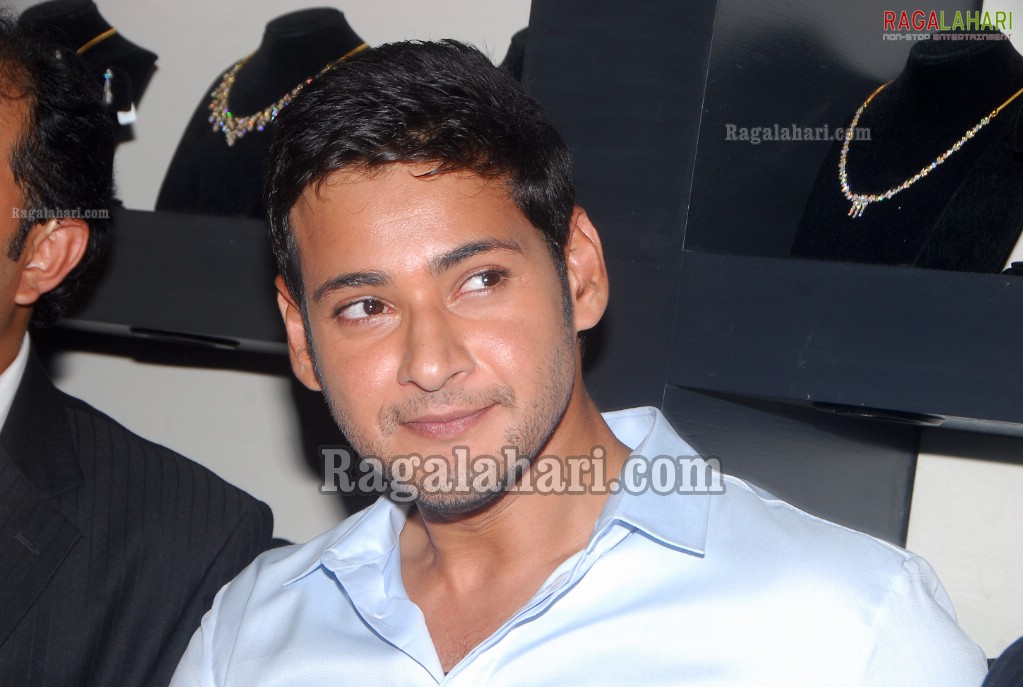 Mahesh Babu launches Jos Alukkas