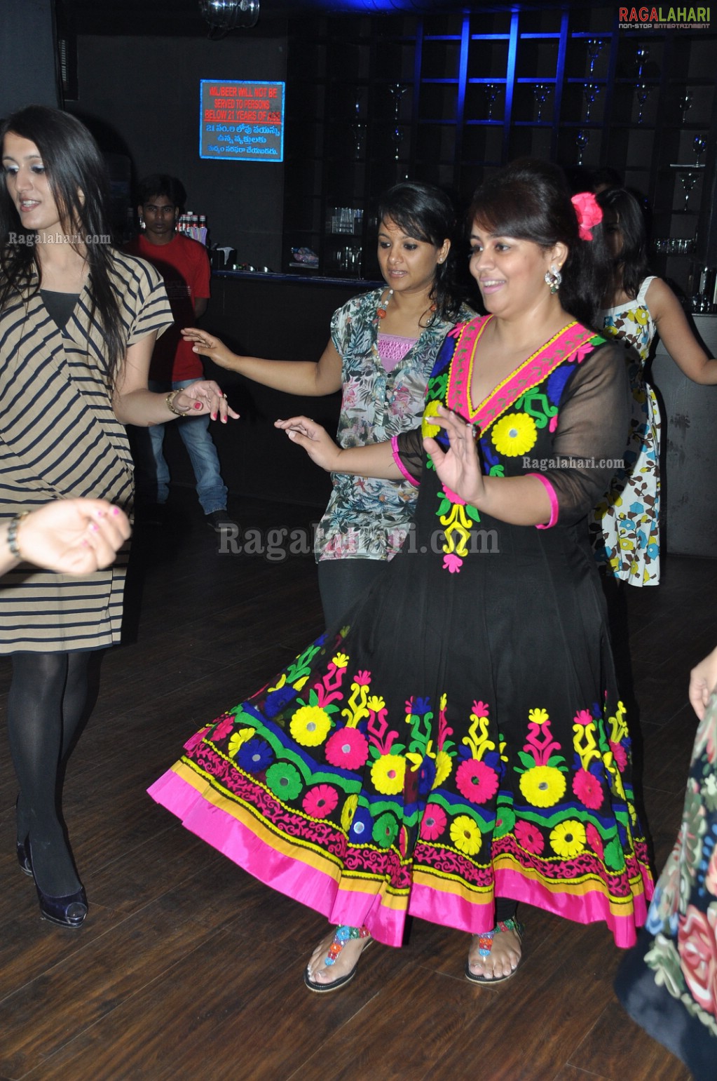 Manisha Kapoor's Salsa Workshop at H Lounge