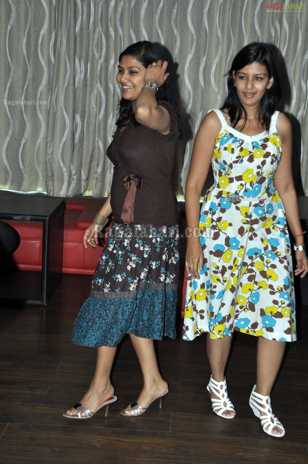 Manisha Kapoor's Salsa Workshop at H Lounge