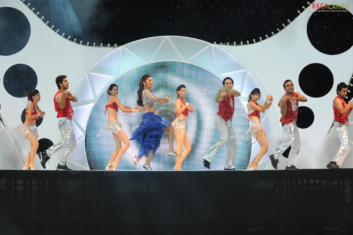 Shriya Stage Show at CCL 2011 Finals