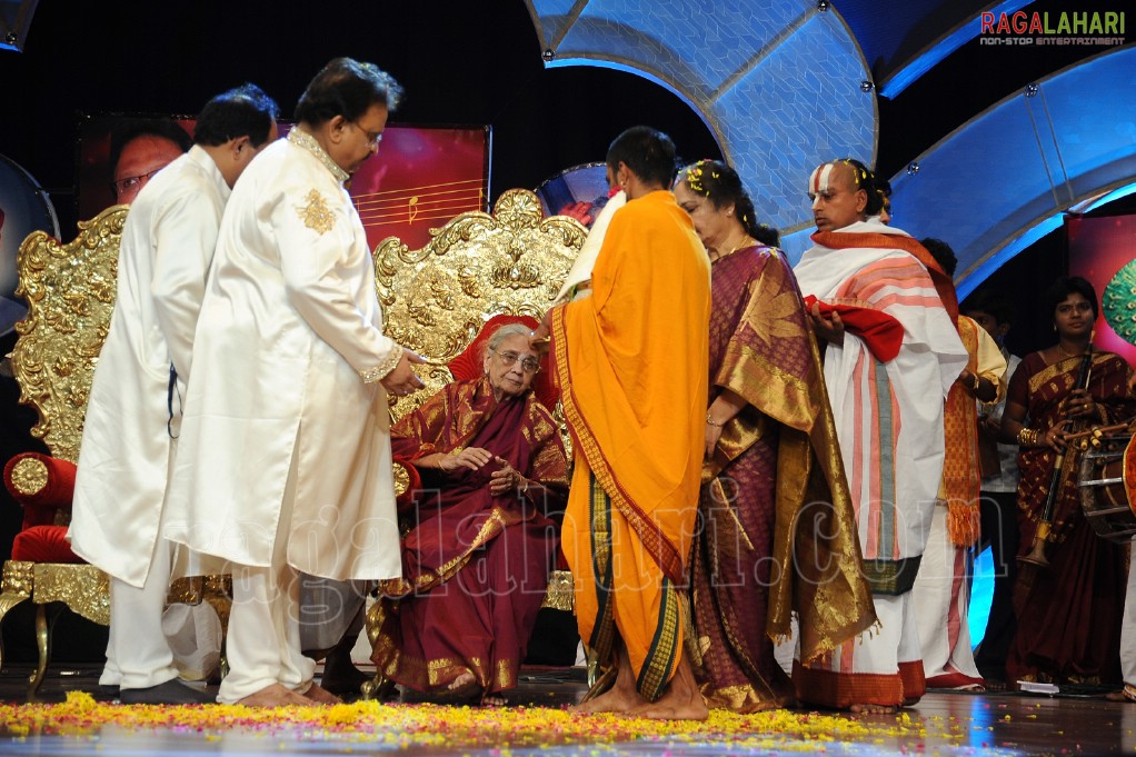 SP Balasubrahmanyam Conferred with Bala Gandharvam