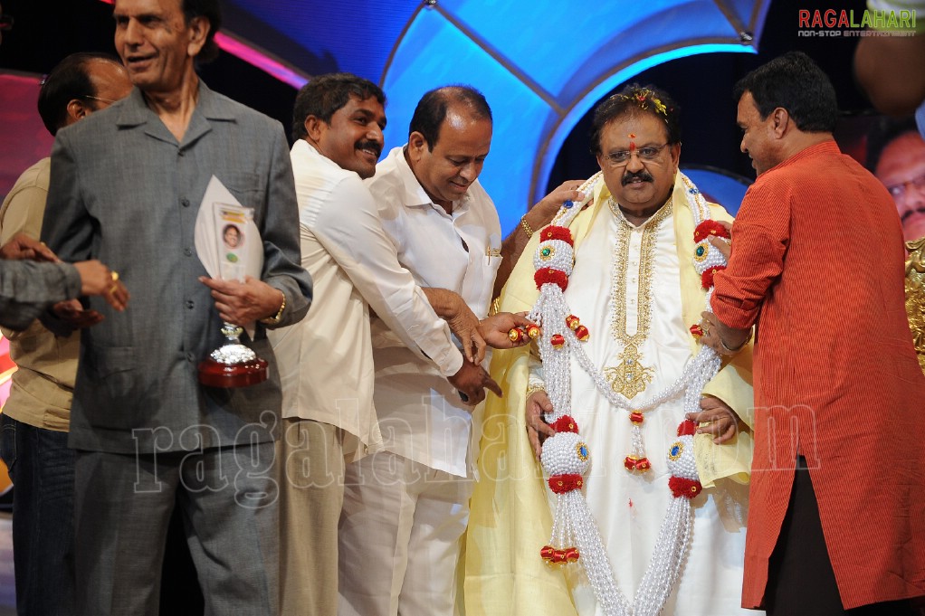 SP Balasubrahmanyam Conferred with Bala Gandharvam