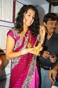 Taapsee Launches CHandana Exclusive at Hitech City