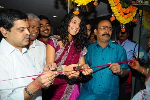 Taapsee Launches CHandana Exclusive at Hitech City