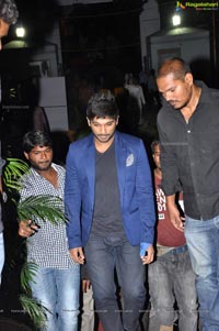 Allu Arjun meets the winners of Star Jalsa for Colgate Max Fresh