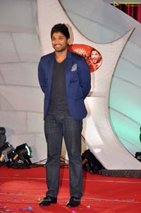 Allu Arjun meets the winners of Star Jalsa for Colgate Max Fresh