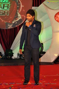 Allu Arjun meets the winners of Star Jalsa for Colgate Max Fresh