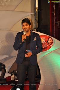 Allu Arjun meets the winners of Star Jalsa for Colgate Max Fresh