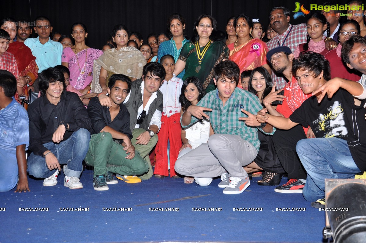 Hamstech's Dil Dosti Dance for Channel V