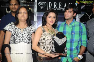 Actress Faith lauches D'sire Exhibition n Sale, Hyderabad