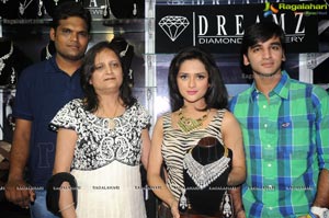 Actress Faith lauches D'sire Exhibition n Sale, Hyderabad