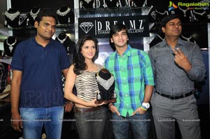 Actress Faith lauches D'sire Exhibition n Sale, Hyderabad