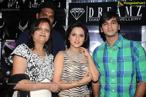 Actress Faith lauches D'sire Exhibition n Sale, Hyderabad