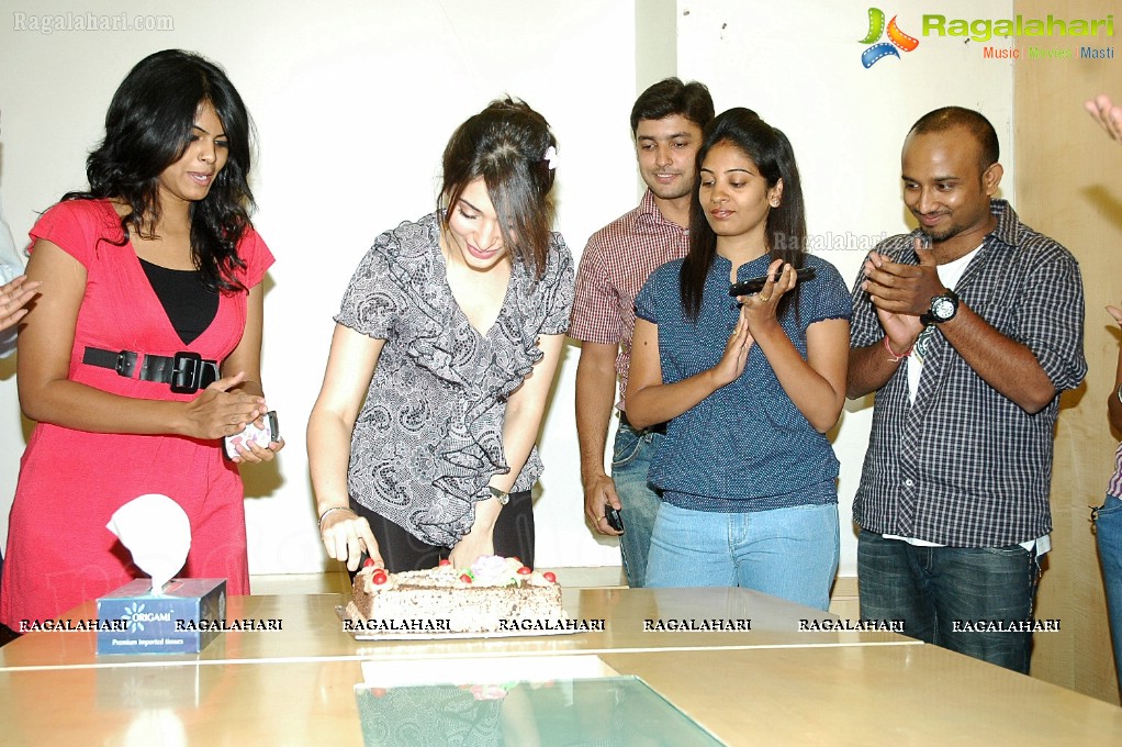 Team Radio Mirchi 98.3 FM Tete-a-tete with Tamanna 