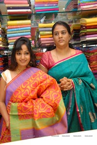 Madhavi Latha at Sreeja Fashions, Hyderabad