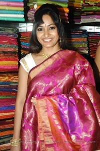 Madhavi Latha at Sreeja Fashions, Hyderabad