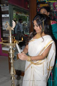 Madhavi Latha at Sreeja Fashions, Hyderabad