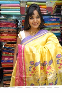 Madhavi Latha at Sreeja Fashions, Hyderabad