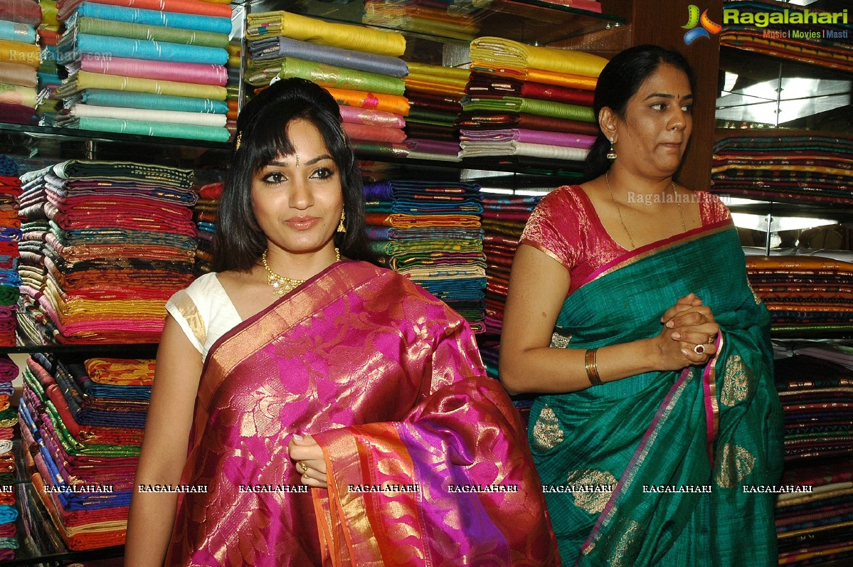 Madhavi Latha at Sreeja Fashions First Anniversary Discount Sale