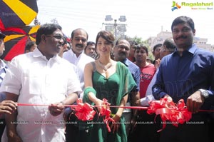 Shruti Haasan Launches Malabar Gold & Diamonds at Dilsukhnagar, Hyderabad